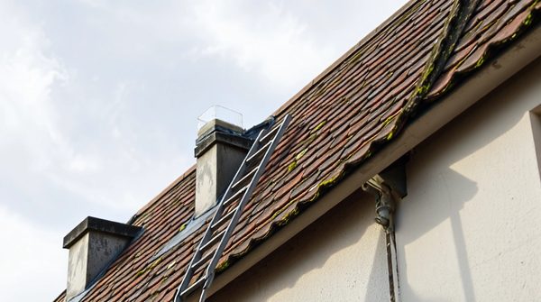 Couvreur à Muret : réparez et améliorez votre toiture facilement